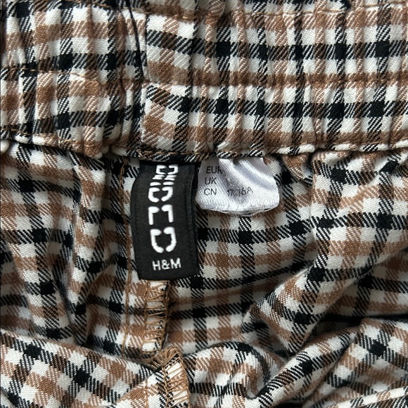 Plaid Women's Shorts with bow - Picture 4 of 5